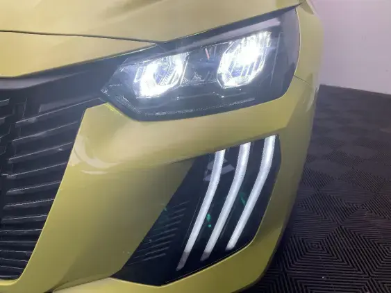 PEUGEOT 208 II - voiture d'occasion - Photo 22