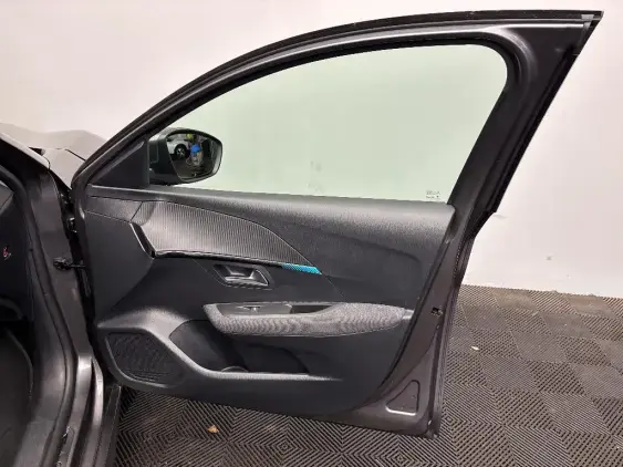 PEUGEOT 208 BUSINESS R II - voiture d'occasion - Photo 19