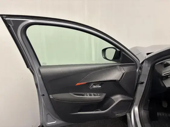 PEUGEOT 208 BUSINESS R II - voiture d'occasion - Photo 17