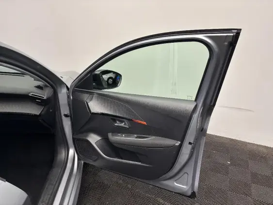 PEUGEOT 208 BUSINESS R II - voiture d'occasion - Photo 18