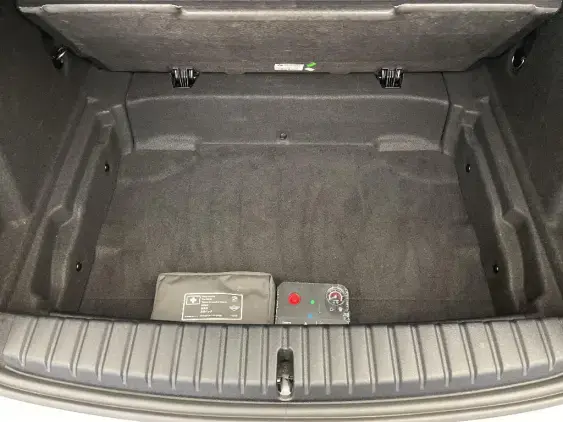 BMW SERIE 1 F40 - voiture d'occasion - Photo 17