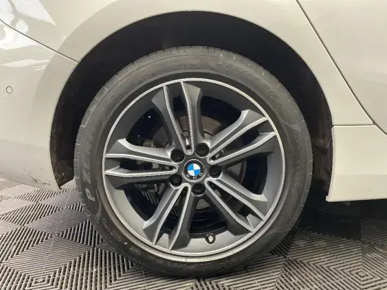 BMW SERIE 1 F40 - voiture d'occasion - Photo 25