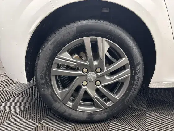 PEUGEOT 208 BUSINESS R II - voiture d'occasion - Photo 22