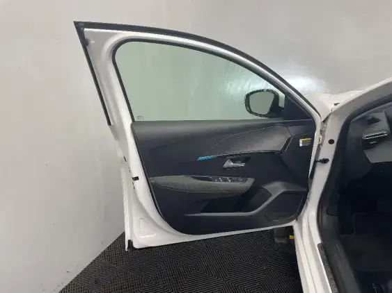 PEUGEOT 208 ELECTRIQUE II - voiture d'occasion - Photo 17