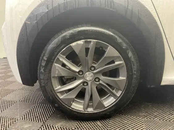 PEUGEOT 208 ELECTRIQUE II - voiture d'occasion - Photo 23