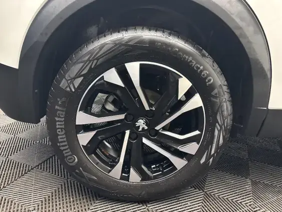 PEUGEOT 2008 II - voiture d'occasion - Photo 23