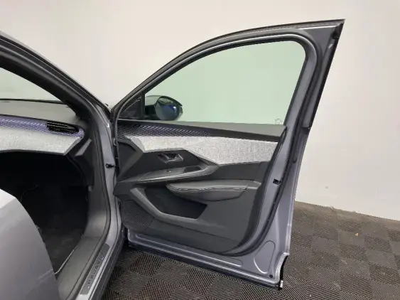 PEUGEOT 3008 ELECTRIQUE III - voiture d'occasion - Photo 18