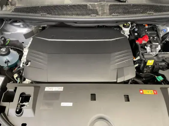 PEUGEOT 3008 ELECTRIQUE III - voiture d'occasion - Photo 19