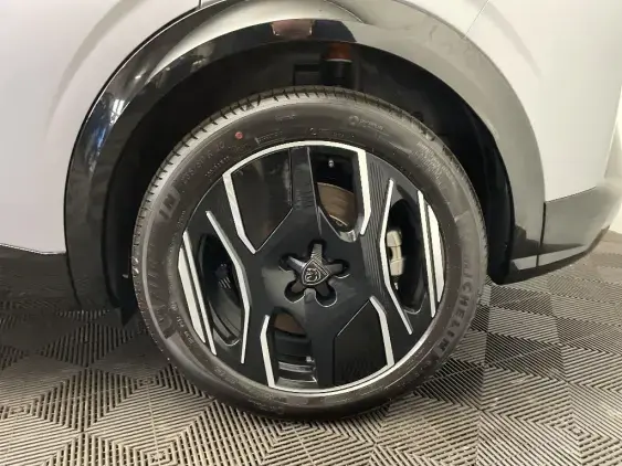 PEUGEOT 3008 ELECTRIQUE III - voiture d'occasion - Photo 22