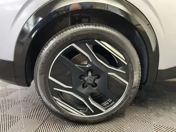 PEUGEOT 3008 ELECTRIQUE III - voiture d'occasion - Photo 23