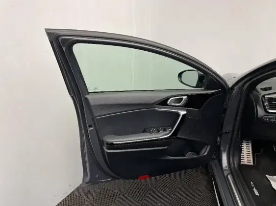 KIA PROCEED III - voiture d'occasion - Photo 18