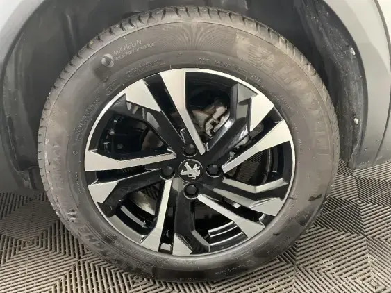 PEUGEOT 2008 II - voiture d'occasion - Photo 24