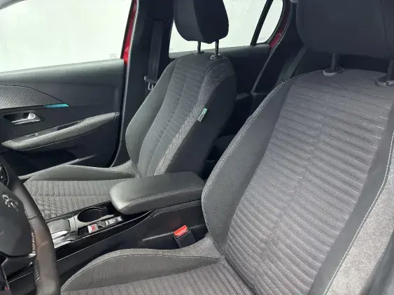 PEUGEOT 208 BUSINESS R II - voiture d'occasion - Photo 17