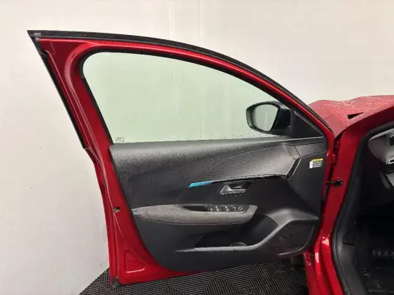 PEUGEOT 208 BUSINESS R II - voiture d'occasion - Photo 18