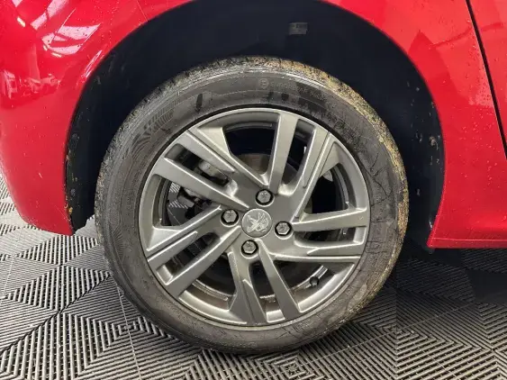 PEUGEOT 208 BUSINESS R II - voiture d'occasion - Photo 24