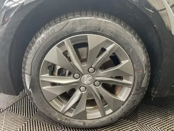 PEUGEOT 208 ELECTRIQUE II - voiture d'occasion - Photo 23