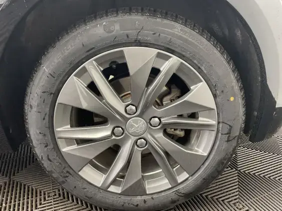 PEUGEOT 208 ELECTRIQUE II - voiture d'occasion - Photo 24