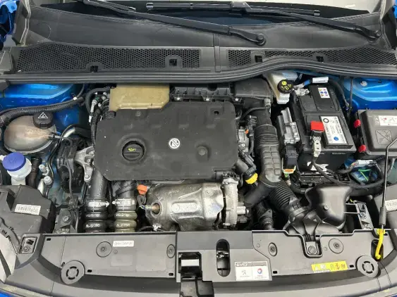 PEUGEOT 208 BUSINESS R II - voiture d'occasion - Photo 19