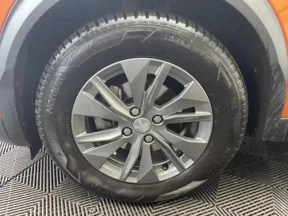 PEUGEOT 2008 II - voiture d'occasion - Photo 23