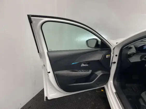 PEUGEOT 208 ELECTRIQUE II - voiture d'occasion - Photo 17