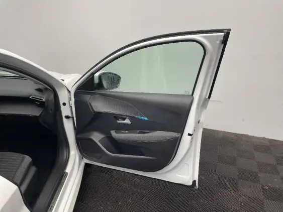 PEUGEOT 208 ELECTRIQUE II - voiture d'occasion - Photo 18