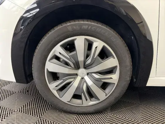 PEUGEOT 208 ELECTRIQUE II - voiture d'occasion - Photo 22