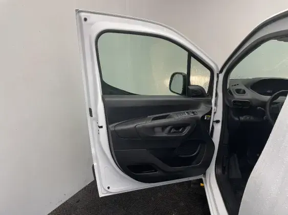 PEUGEOT PARTNER III - voiture d'occasion - Photo 15