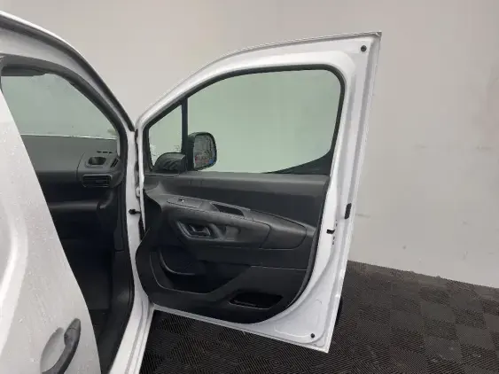 PEUGEOT PARTNER III - voiture d'occasion - Photo 16