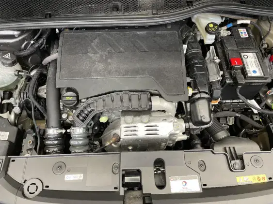 PEUGEOT 208 BUSINESS R II - voiture d'occasion - Photo 20