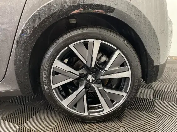 PEUGEOT 208 BUSINESS R II - voiture d'occasion - Photo 23