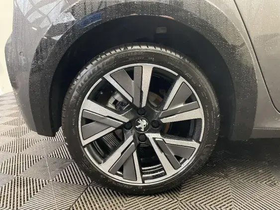 PEUGEOT 208 BUSINESS R II - voiture d'occasion - Photo 24