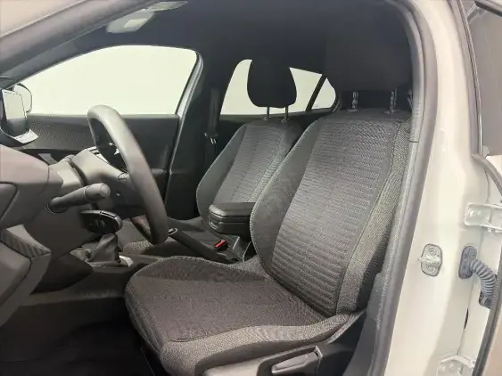 PEUGEOT 2008 II - voiture d'occasion - Photo 17