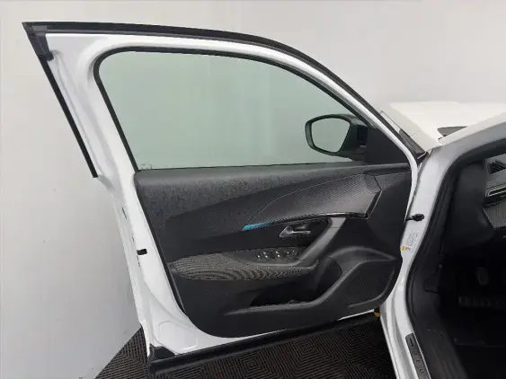 PEUGEOT 2008 II - voiture d'occasion - Photo 18