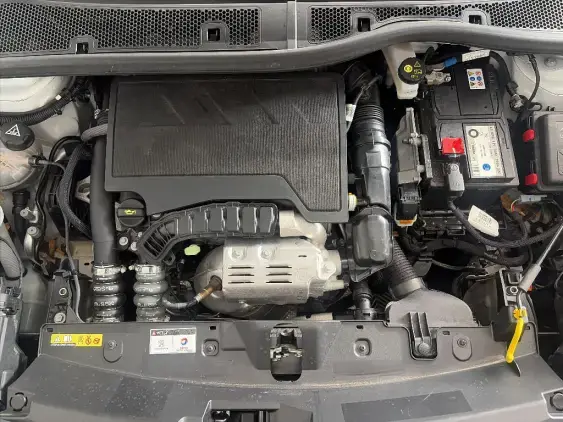 PEUGEOT 2008 II - voiture d'occasion - Photo 20