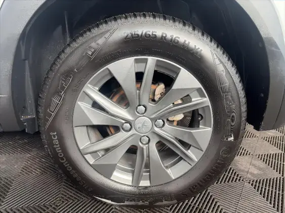 PEUGEOT 2008 II - voiture d'occasion - Photo 23