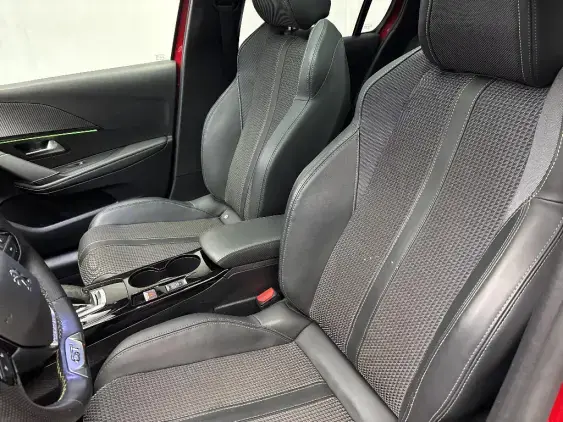 PEUGEOT 208 BUSINESS R II - voiture d'occasion - Photo 17