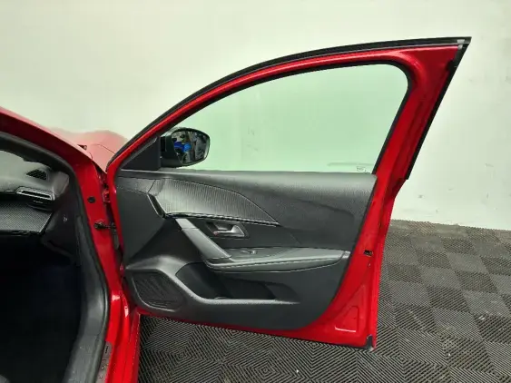 PEUGEOT 208 BUSINESS R II - voiture d'occasion - Photo 19