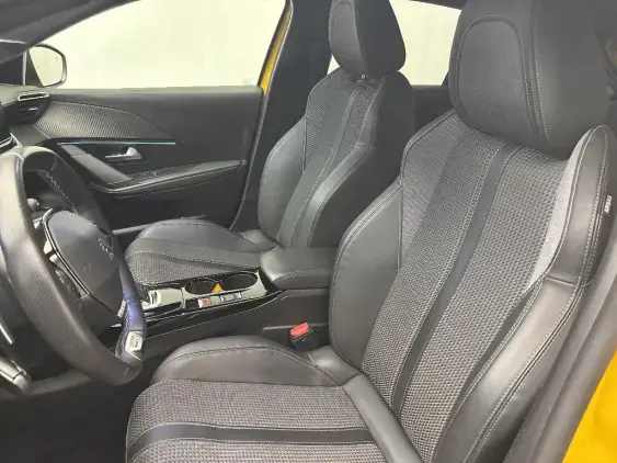 PEUGEOT 208 BUSINESS R II - voiture d'occasion - Photo 17