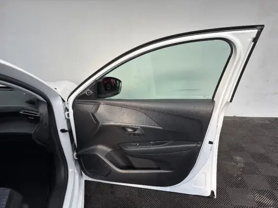 PEUGEOT 208 BUSINESS R II - voiture d'occasion - Photo 18