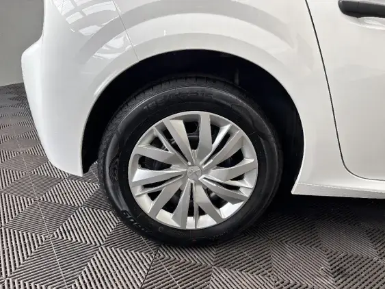 PEUGEOT 208 BUSINESS R II - voiture d'occasion - Photo 23