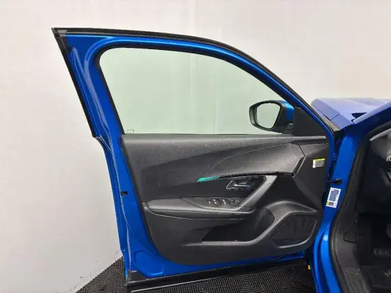 PEUGEOT 2008 II - voiture d'occasion - Photo 18