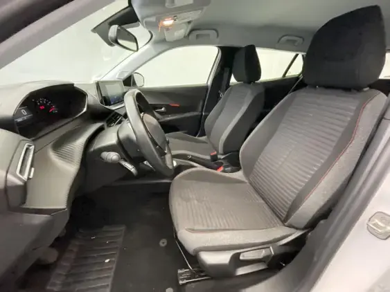 PEUGEOT 2008 II - voiture d'occasion - Photo 18