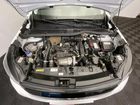 PEUGEOT 2008 II - voiture d'occasion - Photo 21