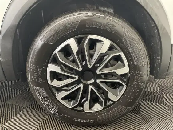 PEUGEOT 2008 II - voiture d'occasion - Photo 24