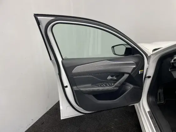 PEUGEOT 308 III - voiture d'occasion - Photo 18