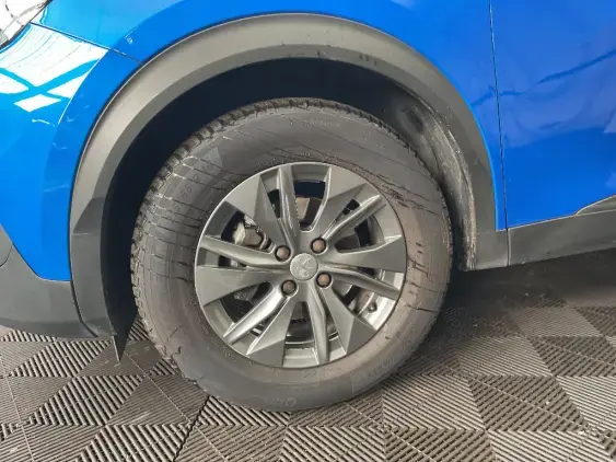 PEUGEOT 2008 II - voiture d'occasion - Photo 21