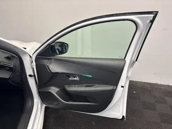 PEUGEOT 208 BUSINESS R II - voiture d'occasion - Photo 18