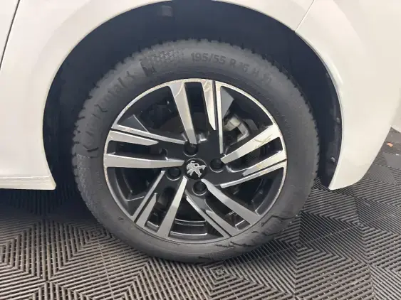 PEUGEOT 208 BUSINESS R II - voiture d'occasion - Photo 22