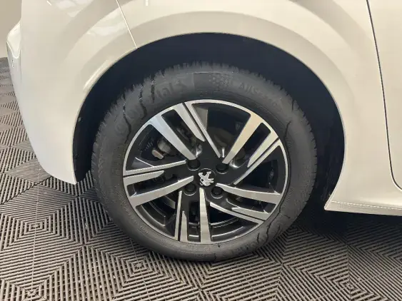 PEUGEOT 208 BUSINESS R II - voiture d'occasion - Photo 23