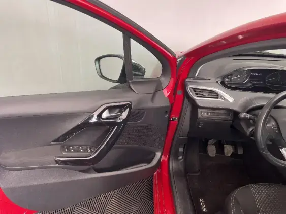 PEUGEOT 208 - voiture d'occasion - Photo 19